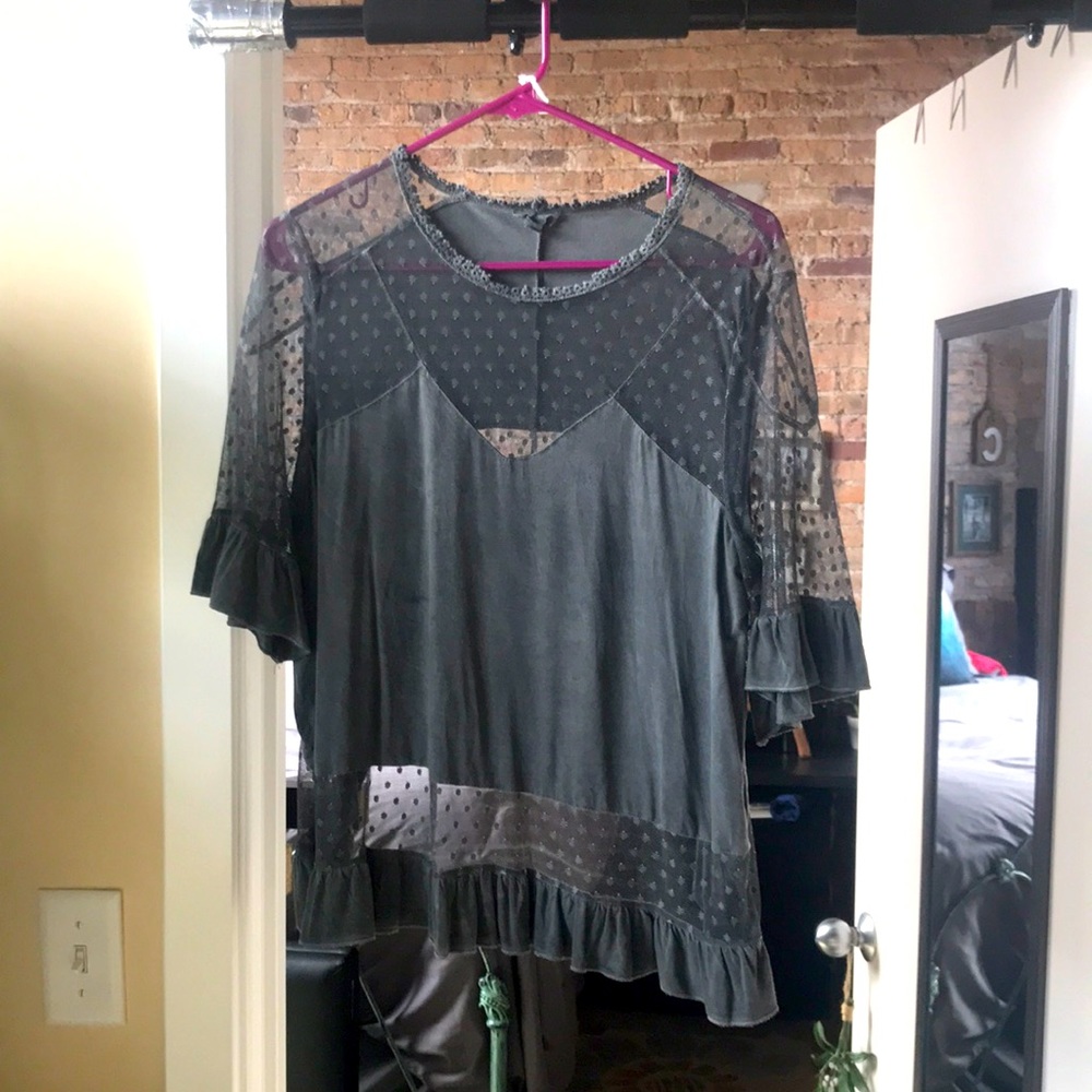Adorable charcoal gray high low shirt with sheer sleeves and trim